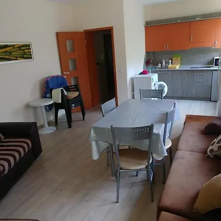 Riviera Sea Villageapartments * غولدن ساندز