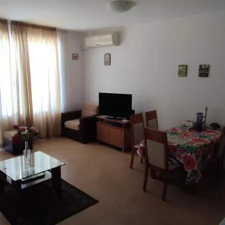 Riviera Sea Villageapartments * Golden Sands
